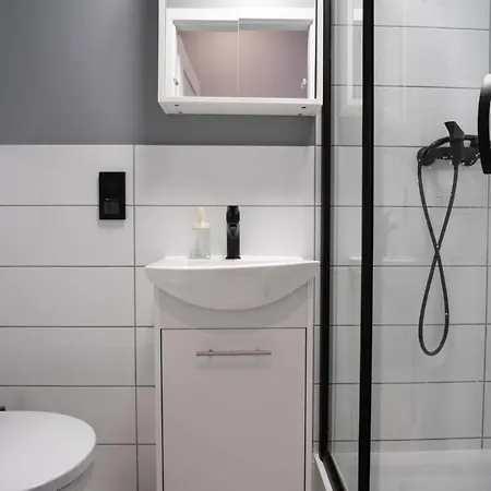 Prywatny Z Prywatna Lazienka - Senatorska 36