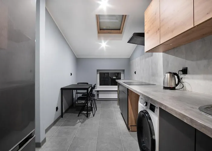 Hostel Prywatny Z Prywatna Lazienka - Senatorska 36 *