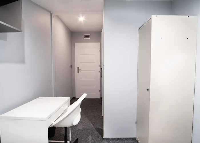 بيت شباب Prywatny Z Prywatna Lazienka - Senatorska 36